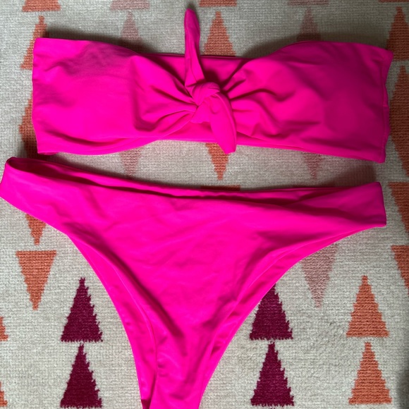 SHEIN Magenta Bikini - Picture 4 of 5